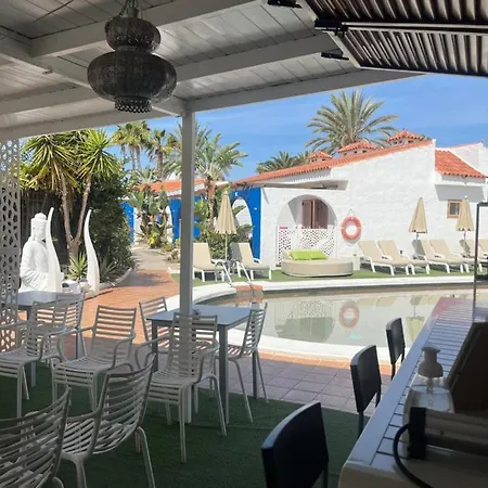 Rainbow Golf Bungalows, Gay Men-only 3* מספאלומס